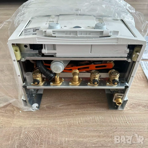 Нов двуконтурен газов котел Bosch Junkers Cerapur 24kW, снимка 2 - Бойлери - 55123625