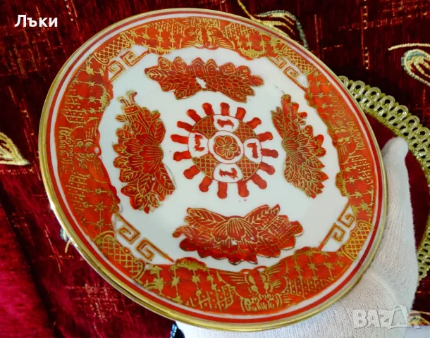 Китайска порцеланова чиния Qianlong Nian Zhi,злато. 