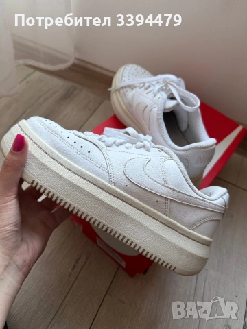 Обувки Nike, снимка 2 - Маратонки - 54431109