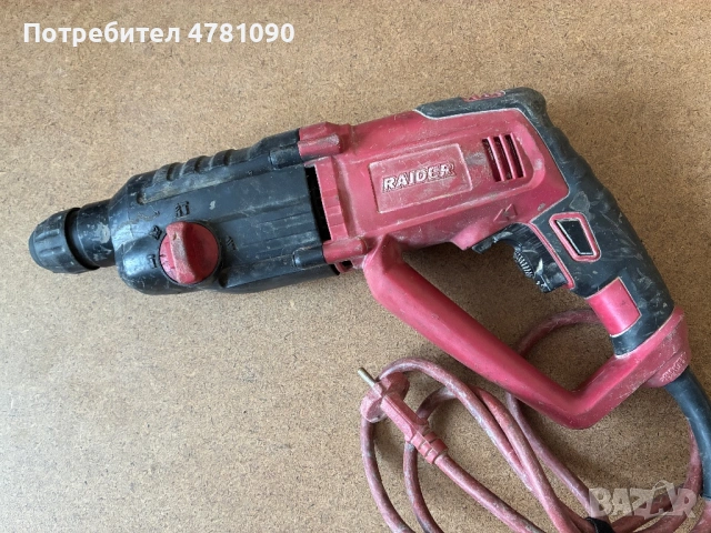 Перфоратор Raider HD12H - SDS-plus, 950W, 3J - работещ