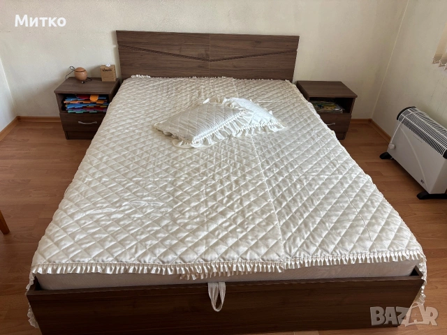 Спалня 140 см с две шкавчета