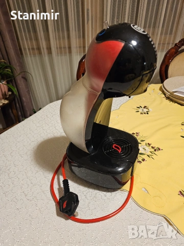 Кафе машина  Nescafe Dolce Gusto, снимка 5 - Кафемашини - 55102286