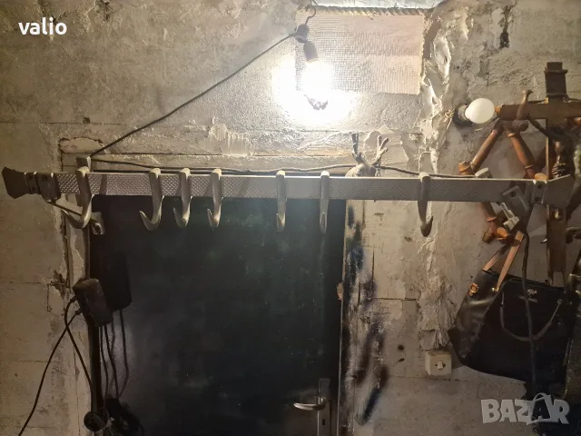 професионален алуминиев гребен (греда) с местящи се куки за месо (ченгели).