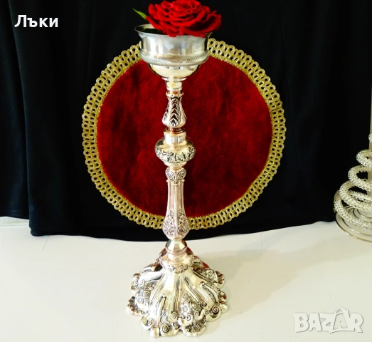 Посребрен свещник,рози,орнаменти,36 см.,1 кг. 