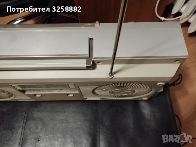 Радио касетофон SHARP GF-575, снимка 4 - Радиокасетофони, транзистори - 54602860