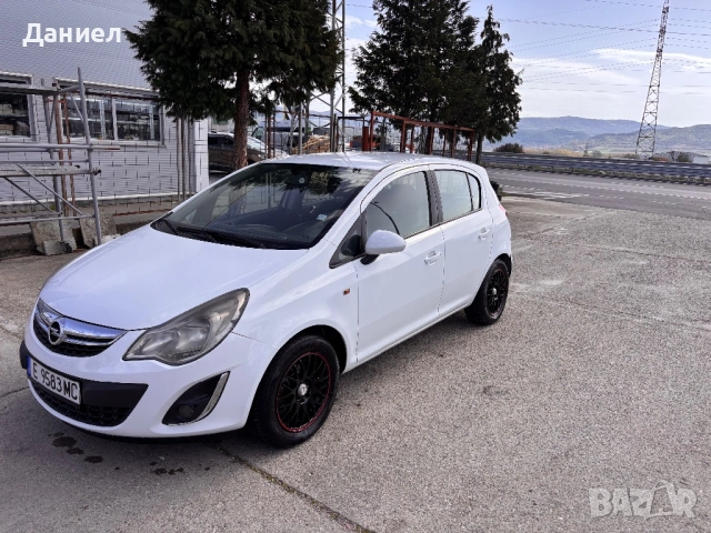 Опел Корса Д 1.2 газ бензин 2013 , снимка 2 - Автомобили и джипове - 54195690