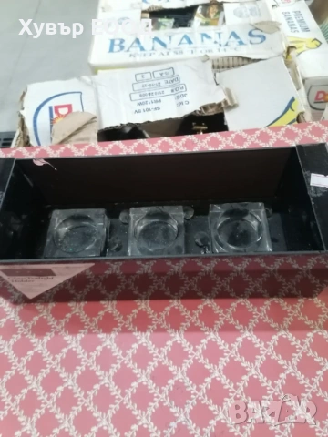 Стъклен свещник за три чаени свещи / само на ЕДРО