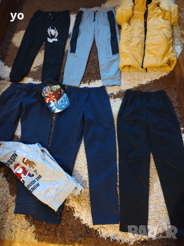 Един кашон с детски дрехи размер 128, снимка 3 - Детски анцузи и суичери - 54168217