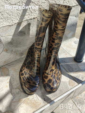 Елегантни гумени ботуши с леопардов принт и ток – като НОВИ , снимка 2 - Дамски ботуши - 54105504