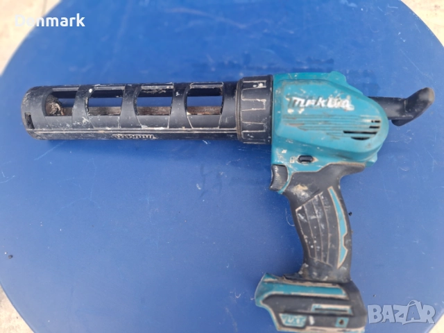 Акумулаторен пистолет за силикон Makita 