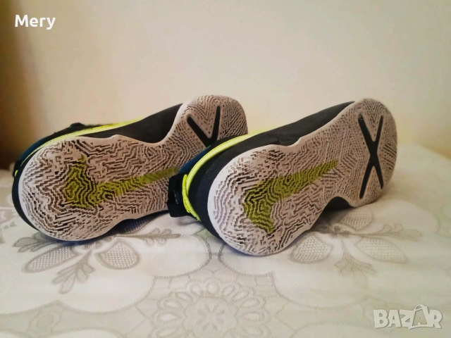 Nike Team Hustle D 10 №36, снимка 4 - Детски маратонки - 54083003