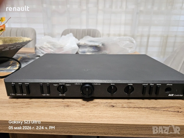 Продава се предусилвател A&R Cambridge Audio