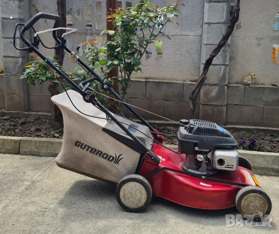 Самоходна бензинова косачка GUTBROD с оригинален двигател HONDA 5.5 HP