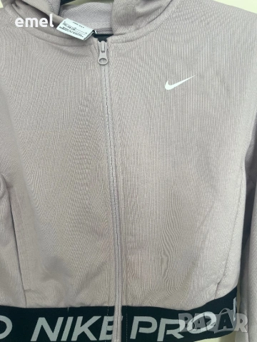 Чисто ново горнище nike pro, снимка 4 - Детски анцузи и суичери - 54531785