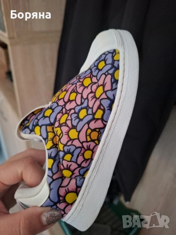 Детски маратонки Adidas, снимка 2 - Детски маратонки - 54828080