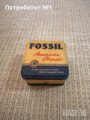 Ретро метална кутия за часовник Fossil American Classic
