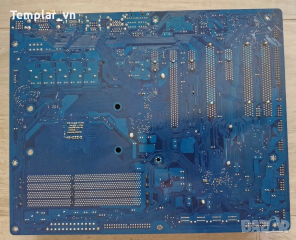 Gigabyte GA-880GA-UD3H socket AM3, снимка 3 - Дънни платки - 51417673