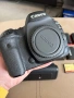 Canon 5D Mark IV с 6 батерии и грип, снимка 4