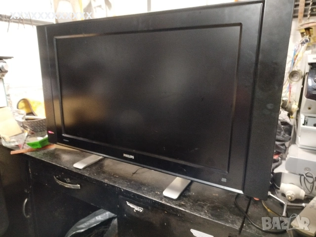 тв philips за части (пукнат екран)