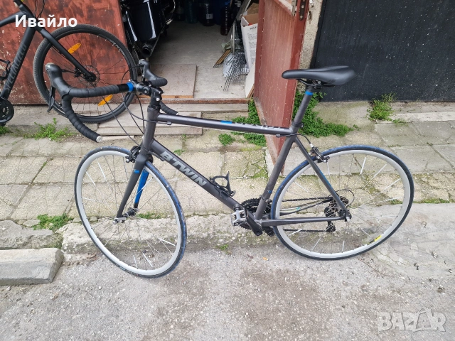 Шосеен велосипед Btwin