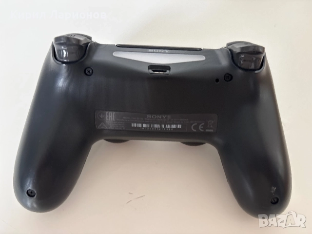 Оригинален контролер Sony DualShock 4 за PlayStation 4 (PS4), снимка 2 - PlayStation конзоли - 54727456