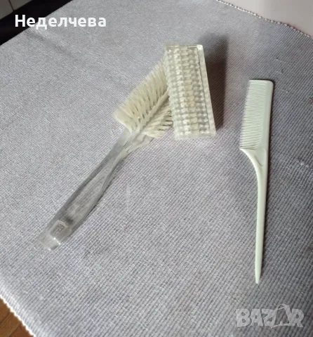Несесер с четки и гребен – ПОДАРЯВАМ, снимка 2 - Аксесоари за коса - 55380994