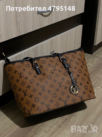 Дамски чанти на Louis Vuitton* & Guess*, снимка 5 - Чанти - 54175521