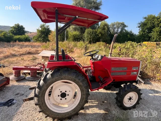 Продавам Трактор Shibaura D215F