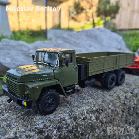 Kraz  +  ремарке в мащаб 1:43, снимка 5 - Колекции - 54151641