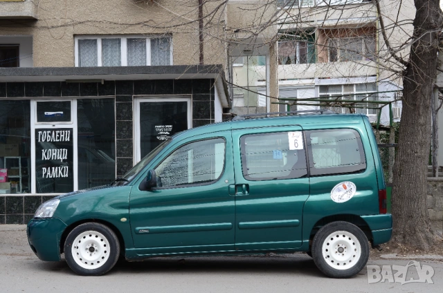 Peugeot Partner Citroen Berlingo лява врата предна цвят KRZD, снимка 2 - Части - 53990416