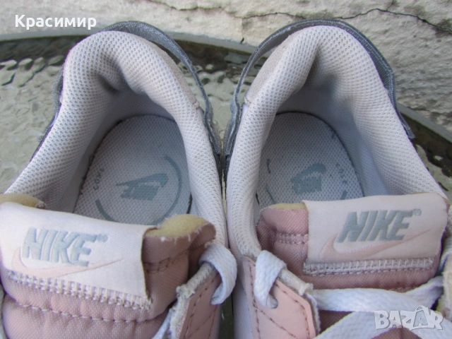 Дамски маратонки Nike Waffle Debut, снимка 8 - Маратонки - 54397097