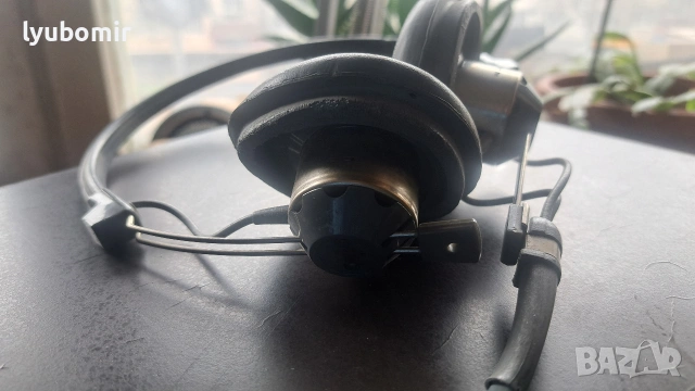 AKG K-150, снимка 5 - Слушалки и портативни колонки - 54061936