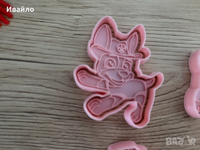 🐾 Комплект формички за сладки "Пес Патрул" (PAW Patrol) – 6 броя, снимка 3 - Форми - 54224818