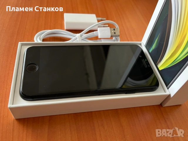 Айфон/IPhone SE 2020 64 GB , снимка 2 - Apple iPhone - 54597165
