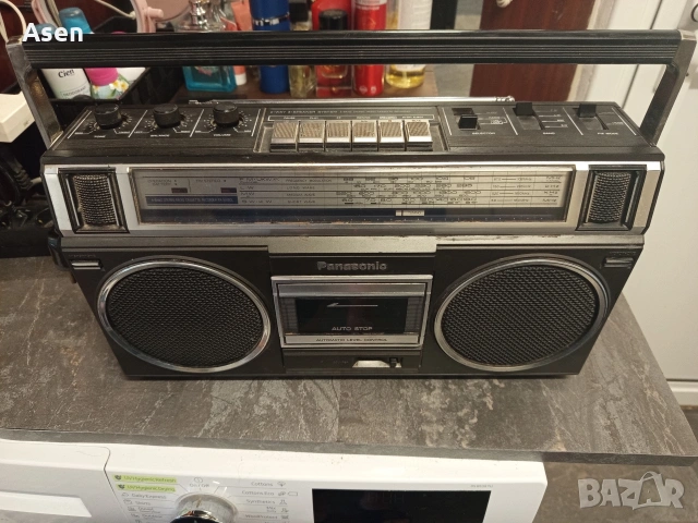 Продавам касетофон Panasonic 