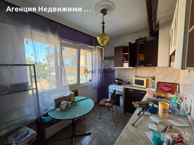 Тристаен апартамент за ремонт в ж.к " Орел " гр. Разград