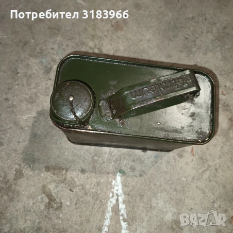метални кутии от немски автомобил  побират по 1 литър. , снимка 13 - Аксесоари и консумативи - 54486586