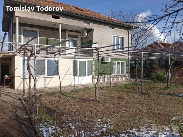 Пдавам къща в Гълъбово