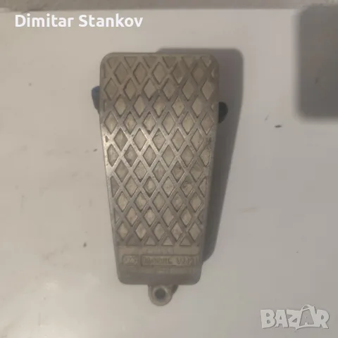 Продавам  пневматичен педал на въздух SMC model vm2 , снимка 11 - Други машини и части - 55542290