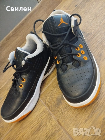 Nike Air Jordan Max Aura 5 37.5, снимка 5 - Маратонки - 55250197