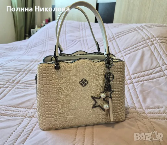 Дамска чанта в бежов цвят, снимка 3 - Чанти - 55420167