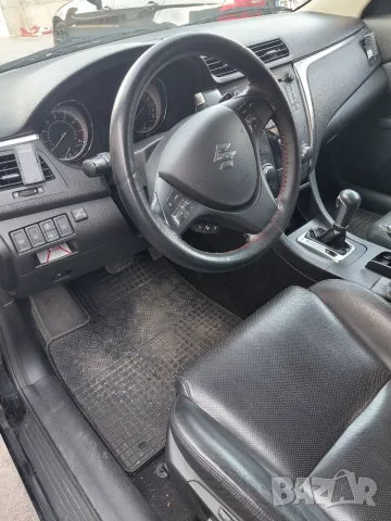suzuki kizashi 2.4 4x4, снимка 6 - Автомобили и джипове - 55399753