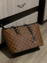 Дамски чанти на Louis Vuitton* & Guess*, снимка 5