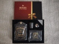 Премиум подаръчен комплект Jack Daniel’s: матово черна метална манерка + метална кутия за цигари , снимка 6