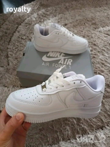 Nike Air Force 1 Нови Бели Дамски Маратонки Найк с Кутия 