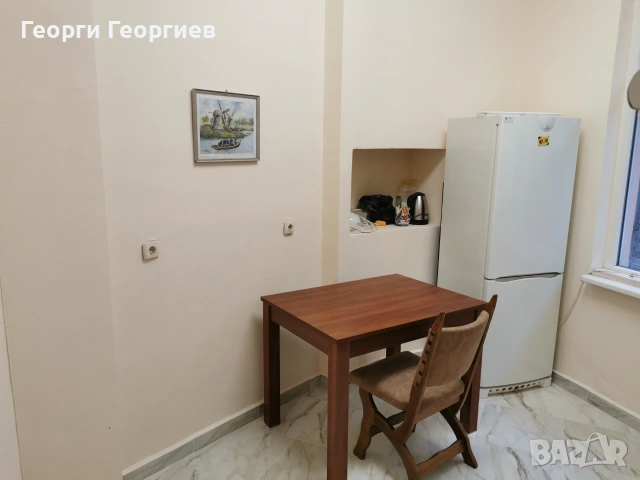 Аристократичен апартамент на самата Главна, снимка 13 - Етаж от къща - 55136224