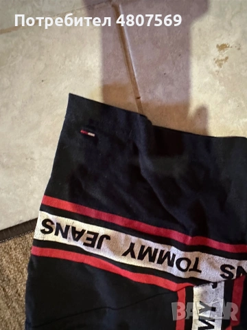 Оригинална тениска Tommy Jeans – Relaxed Fit (Размер L), снимка 4 - Блузи - 54315445