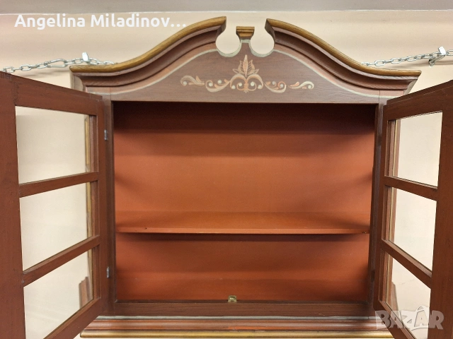 Витрина за стена, снимка 5 - Секции и витрини - 54861090