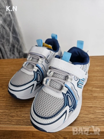 Светещи маратонки, нови , снимка 2 - Детски маратонки - 54274148