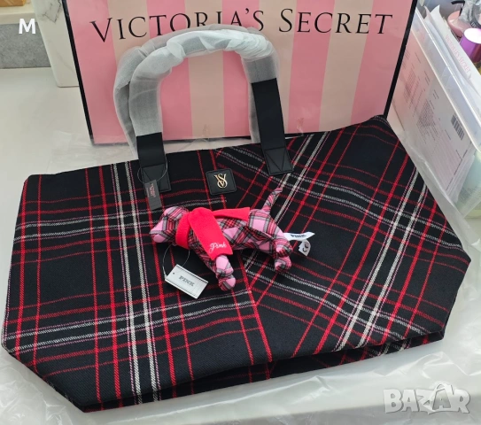 Victoria's Secret оригинални кардхолдъри/портмонета/ несесери/чанти, снимка 15 - Портфейли, портмонета - 54449587